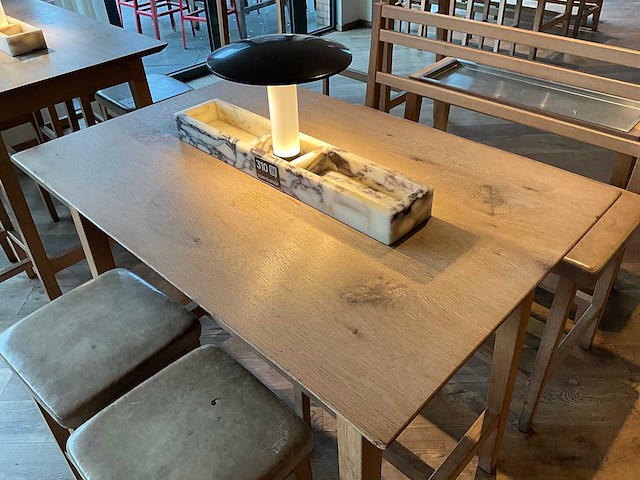 Hutten - bartafel met bank en 2 barkrukken - afbeelding 2 van  8