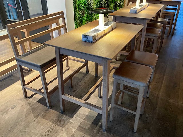 Hutten - bartafel met bank en 2 barkrukken - afbeelding 1 van  6