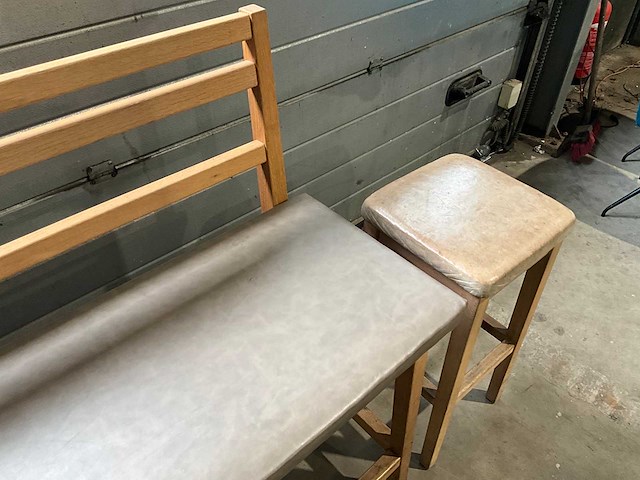Hutten - bartafel met bank en 2 barkrukken - afbeelding 6 van  6