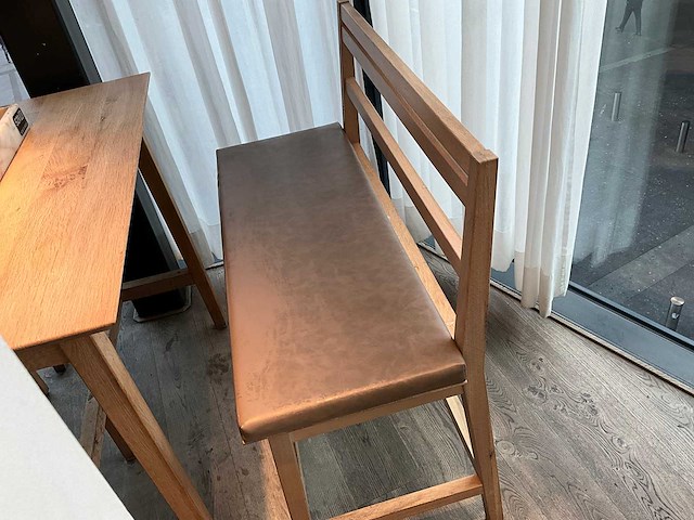 Hutten - bartafel met bank en 2 barkrukken - afbeelding 6 van  7