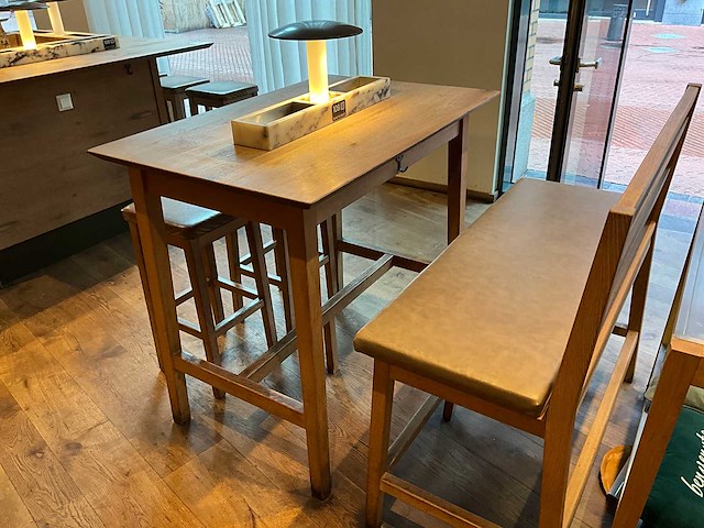 Hutten - bartafel met bank en 2 barkrukken - afbeelding 6 van  8