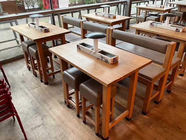 Hutten - bartafel met bank en 2 krukken (2x) - afbeelding 2 van  9