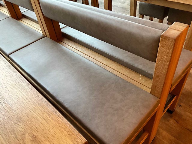 Hutten - bartafel met bank en 2 krukken (2x) - afbeelding 8 van  9