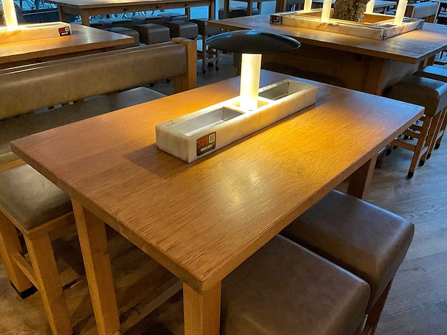 Hutten - bartafel met bank en 2 krukken (2x) - afbeelding 3 van  7