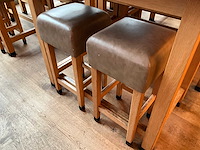 Hutten - bartafel met bank en 2 krukken (2x) - afbeelding 4 van  9