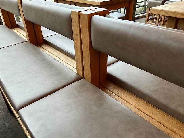 Hutten - bartafel met bank en 2 krukken (2x) - afbeelding 7 van  9
