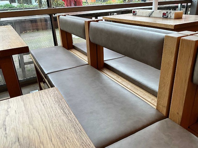 Hutten - bartafel met bank en 2 krukken (2x) - afbeelding 9 van  9