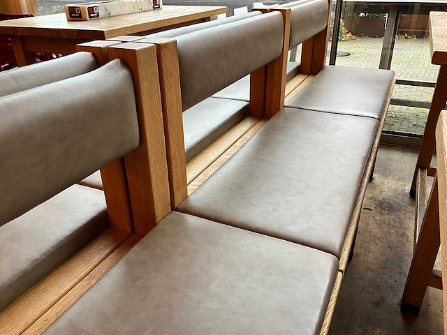 Hutten - bartafel met bank en 2 krukken (2x) - afbeelding 7 van  8