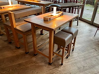 Hutten - bartafel met bank en 2 krukken - afbeelding 1 van  7