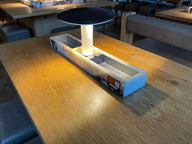 Hutten - bartafel met bank en 2 krukken - afbeelding 6 van  7