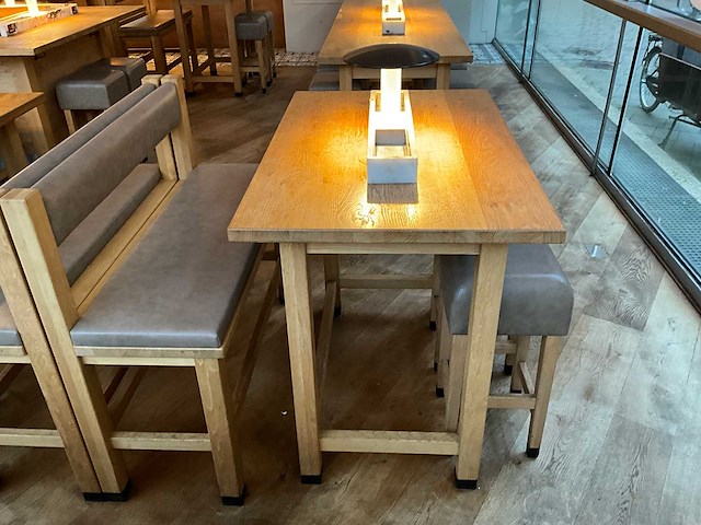 Hutten - bartafel met bank en 2 krukken - afbeelding 5 van  5