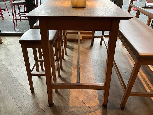 Hutten - bartafel met bank en 3 barkrukken - afbeelding 8 van  8