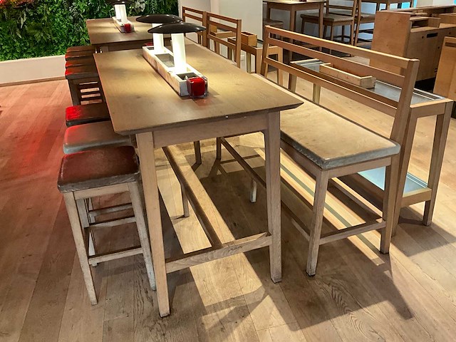 Hutten - bartafel met bank en 3 barkrukken - afbeelding 2 van  6