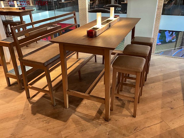 Hutten - bartafel met bank en 3 barkrukken - afbeelding 1 van  6