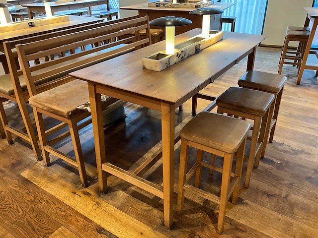 Hutten - bartafel met bank en 3 barkrukken - afbeelding 8 van  8