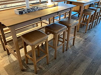 Hutten - bartafel met bank en 3 krukken (2x) - afbeelding 3 van  8