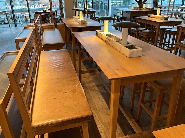 Hutten - bartafel met bank en 3 krukken (2x) - afbeelding 7 van  8