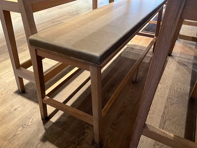 Hutten - bartafel met bank en 3 krukken - afbeelding 4 van  8