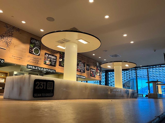 Hutten - bartafel met bank en 3 krukken - afbeelding 4 van  8