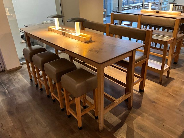 Hutten - bartafel met bank en 4 barkrukken - afbeelding 1 van  6