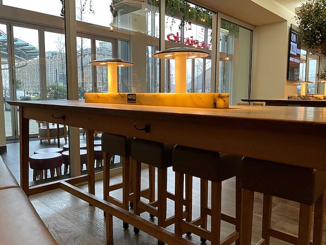 Hutten - bartafel met bank en 4 barkrukken - afbeelding 7 van  7