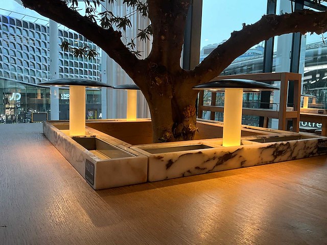 Hutten - bartafel met boom en 12 barkrukken - afbeelding 6 van  11