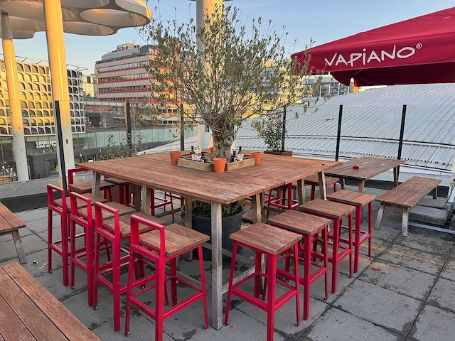 Hutten - bartafel met boom - afbeelding 1 van  12