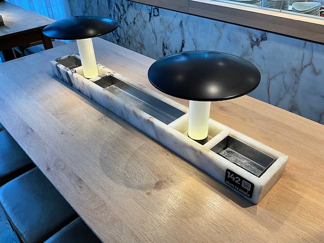 Hutten - bartafel met marmeren opbouw en verlichting - afbeelding 2 van  5