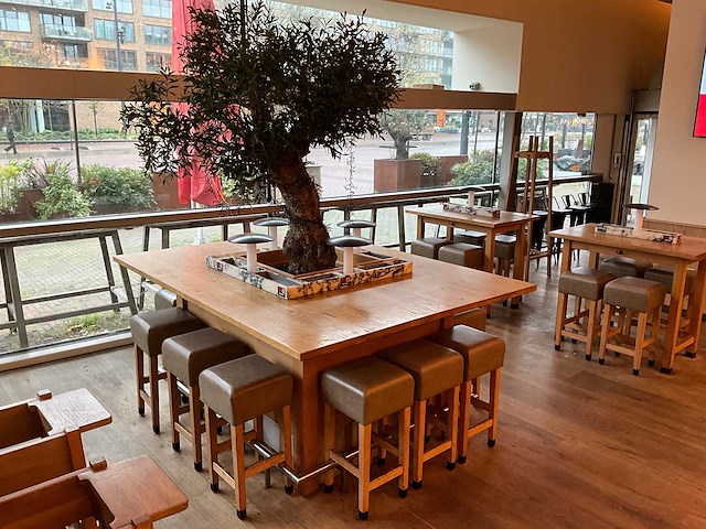 Hutten - bartafel met marmeren opbouw, verlichting & boom - afbeelding 3 van  9