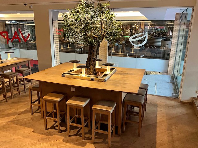 Hutten - bartafel met marmeren opbouw, verlichting & boom - afbeelding 1 van  7