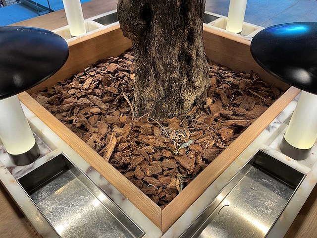 Hutten - bartafel met marmeren opbouw, verlichting & boom - afbeelding 6 van  7