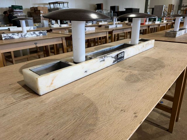 Hutten - bartafel met marmeropbouw en verlichting - afbeelding 4 van  9