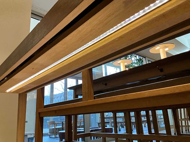 Hutten - bijzettafel met led-verlichting - afbeelding 4 van  4