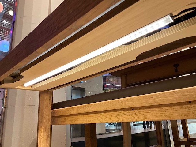 Hutten - bijzettafel met led-verlichting - afbeelding 4 van  4