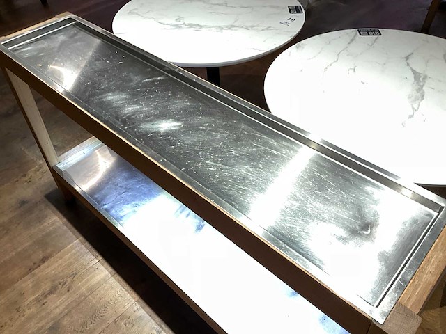 Hutten - bijzettafel met led-verlichting - afbeelding 2 van  4