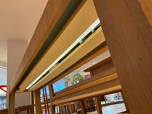 Hutten - bijzettafel met led-verlichting - afbeelding 4 van  4