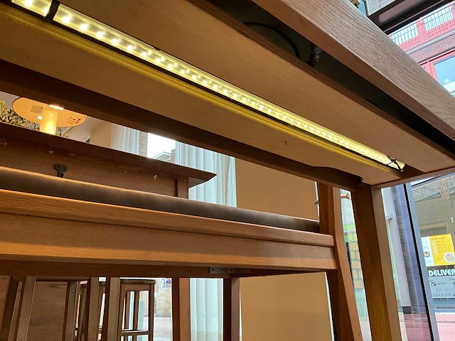 Hutten - bijzettafel met led-verlichting - afbeelding 4 van  5