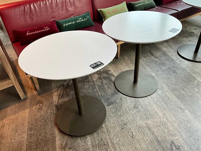 Hutten - bistrotafel ø 68 cm (2x) - afbeelding 2 van  4
