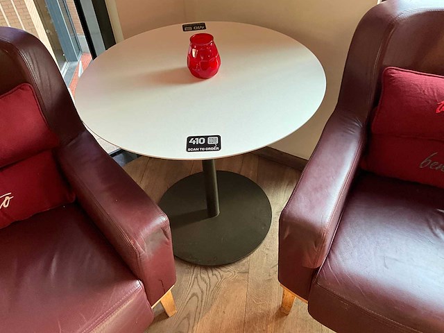 Hutten - bistrotafel met 2 fauteuils - afbeelding 3 van  4