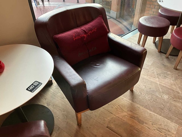 Hutten - bistrotafel met 2 fauteuils - afbeelding 4 van  5