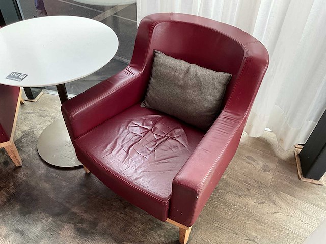 Hutten - bistrotafel met 2 fauteuils - afbeelding 5 van  6