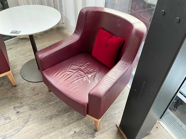 Hutten - bistrotafel met 2 fauteuils - afbeelding 4 van  4