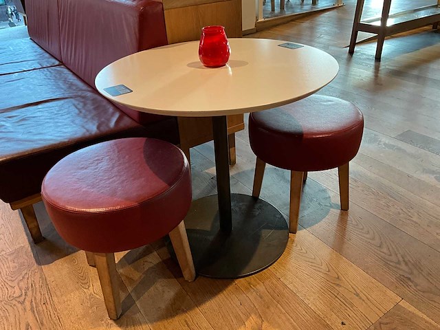 Hutten - bistrotafel met 2 krukken - afbeelding 1 van  3