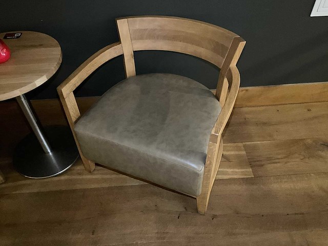 Hutten - bistrotafel met 2 loungestoelen - afbeelding 2 van  7