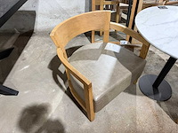 Hutten - bistrotafel met 2 loungestoelen - afbeelding 2 van  2