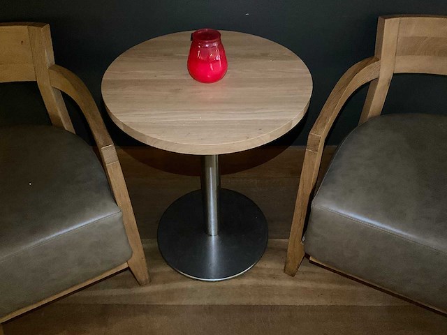 Hutten - bistrotafel met 2 loungestoelen - afbeelding 5 van  7