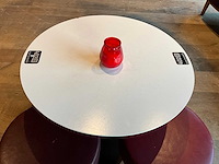 Hutten - bistrotafel met 4 krukken - afbeelding 3 van  4