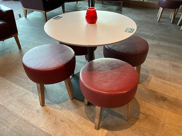 Hutten - bistrotafel met 4 krukken - afbeelding 4 van  4