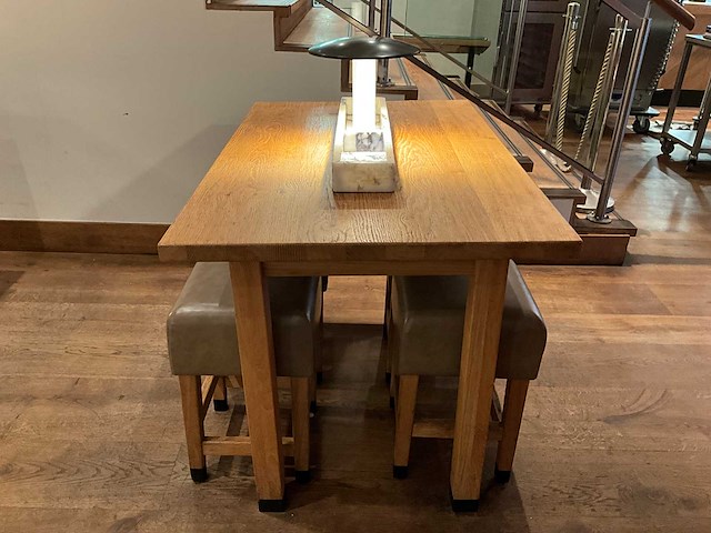 Hutten - halfhoge tafel met 4 krukken - afbeelding 4 van  4