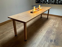 Hutten - halfhoge tafel met marmeren opbouw & verlichting - afbeelding 1 van  7